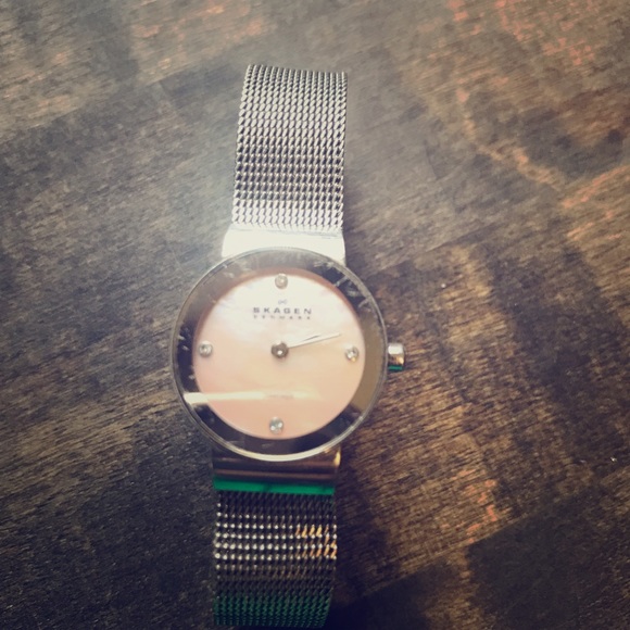 Watch - Picture 1 of 3